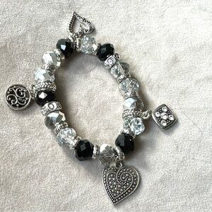 Fashion Jewelry Stretch Charm Bracelet Black Silver 4 Charms NWOT